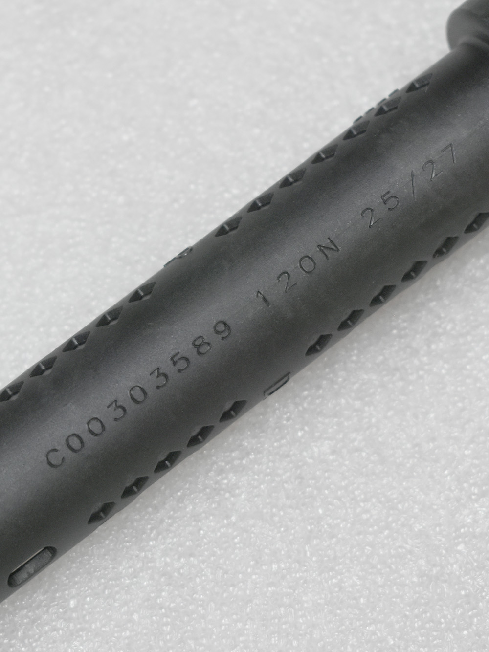 Амортизатор Indesit. 120N, код C0030303589 Амортизатор Indesit. 120N, код C0030303589