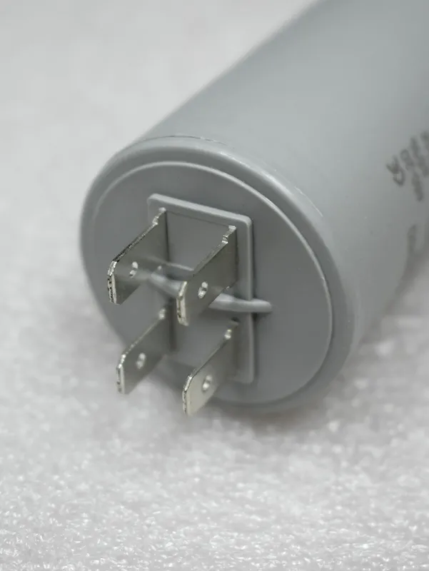 ����������� ��������, 20 ���, 400V