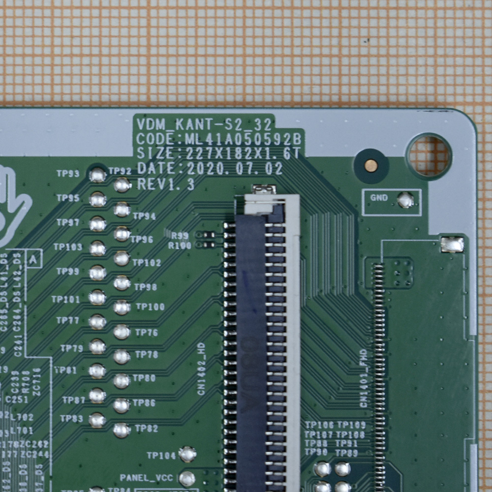   VDM_KANT-S2_32, Samsung UE32T4510AU