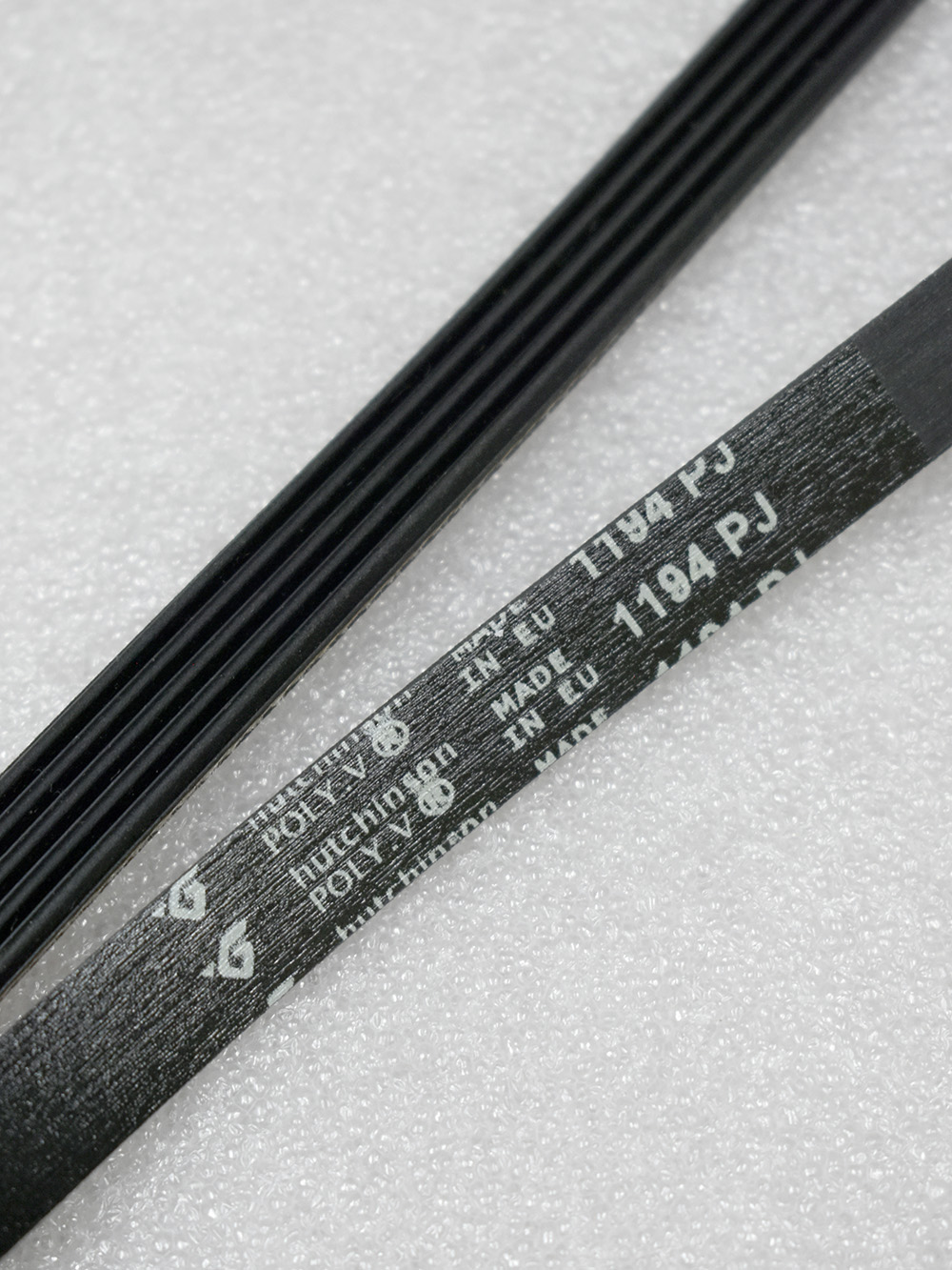 ������ 1194 PJ, Hutchinson