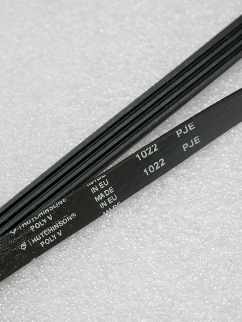 ������ 1022 PJE, Hutchinson