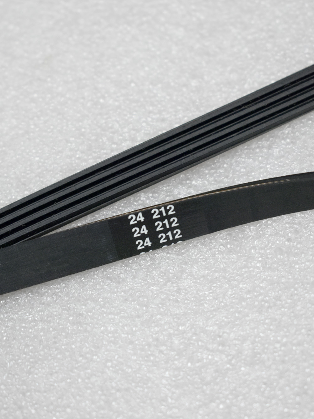 ������ 1022 PJE, Hutchinson