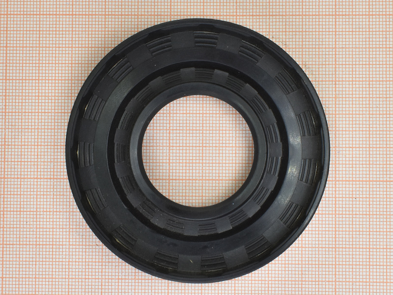 Сальник 35x76x10/14 Сальник 35x76x10/14