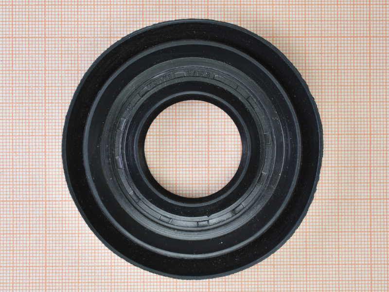 Сальник 32x52/78.8x8/14.8 Сальник 32x52/78.8x8/14.8