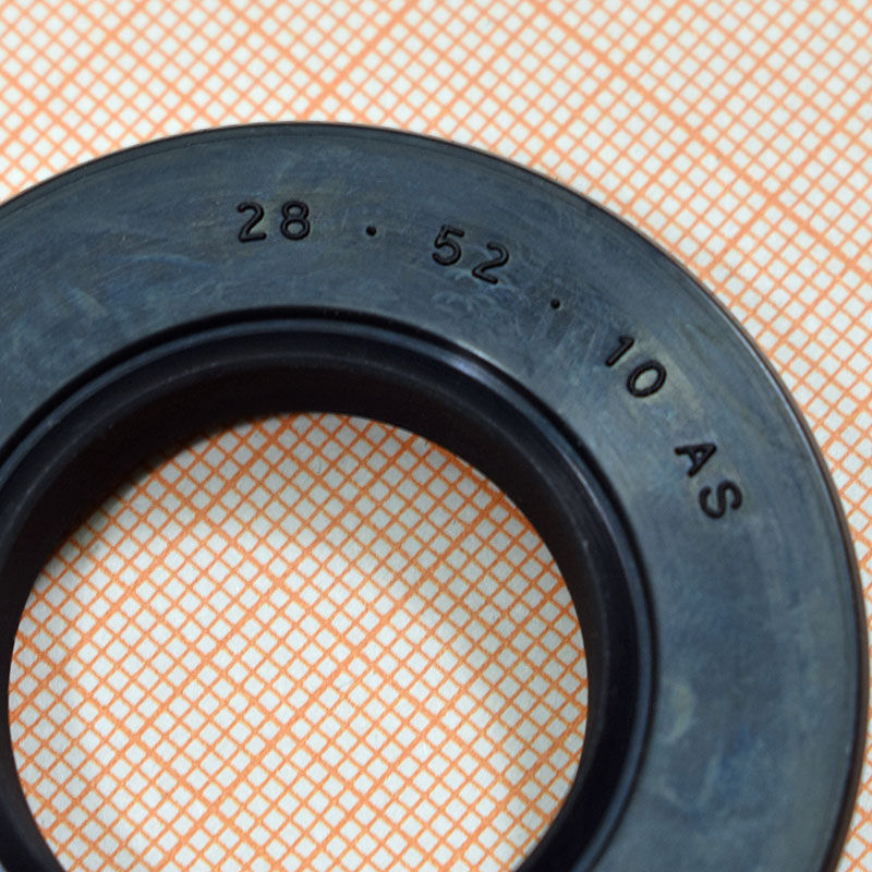 Сальник 28x52x10 Сальник 28x52x10