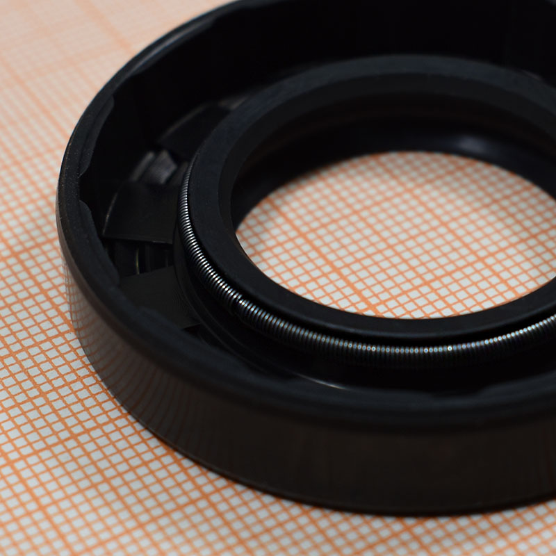 Сальник 28x52x10 Сальник 28x52x10