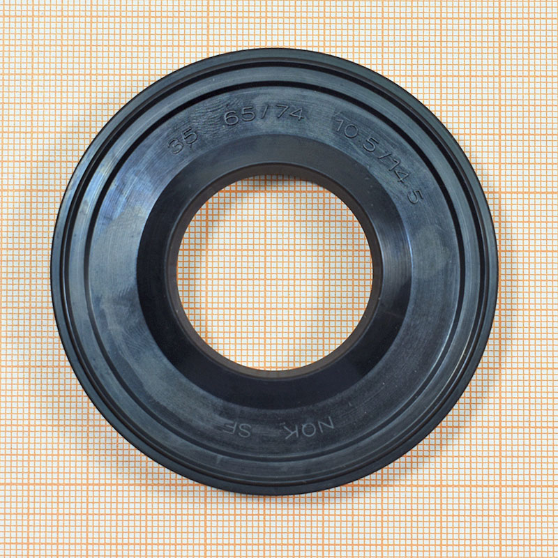 Сальник 35x65/74x10.5/14.5, NQK SF Сальник 35x65/74x10.5/14.5, NQK SF