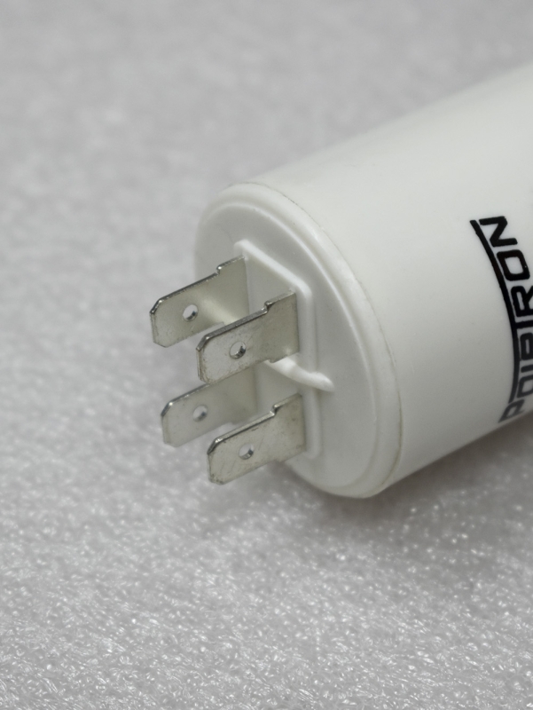 Конденсатор пусковой, 18 мкФ, 450V Конденсатор пусковой, 18 мкФ, 450V