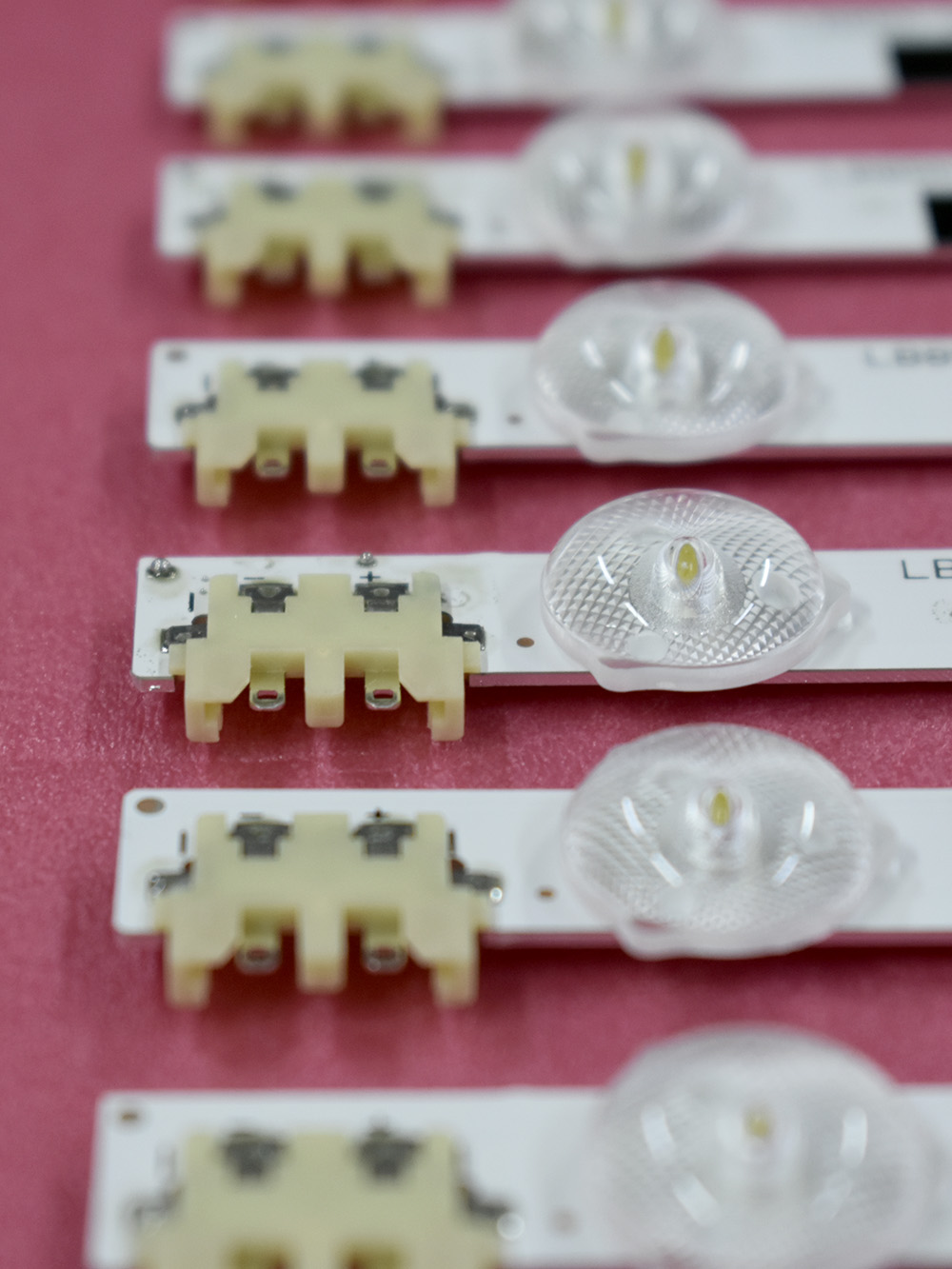 �������� ��������� UE40F D2GE-400SCA/B-R3 2013SVS40F