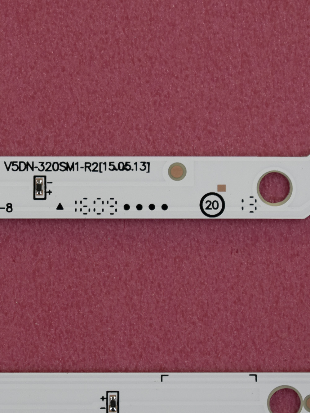   V5DN-320SM1-R2